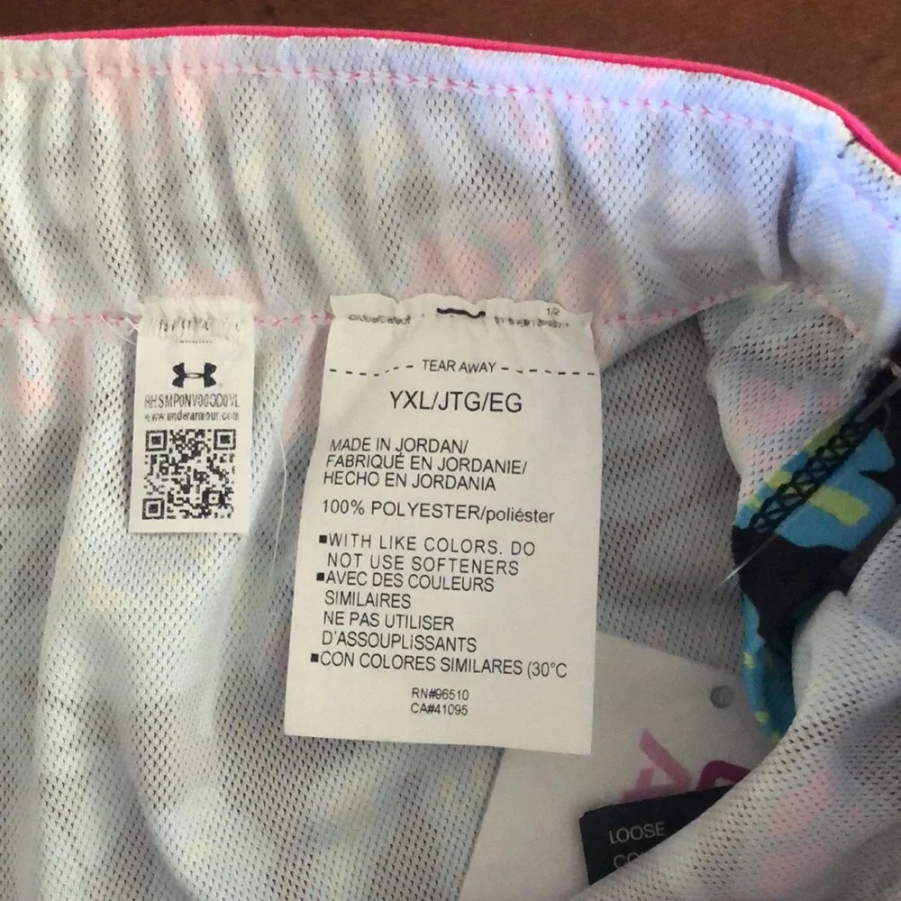 YXL Girl’s Under Armour Floral Hawaiian loose fit drawstring shorts